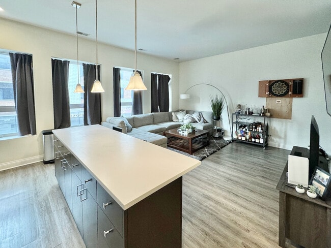 Foto del edificio - 1750 W North Ave