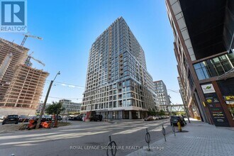 Building Photo - 15 Richardson St