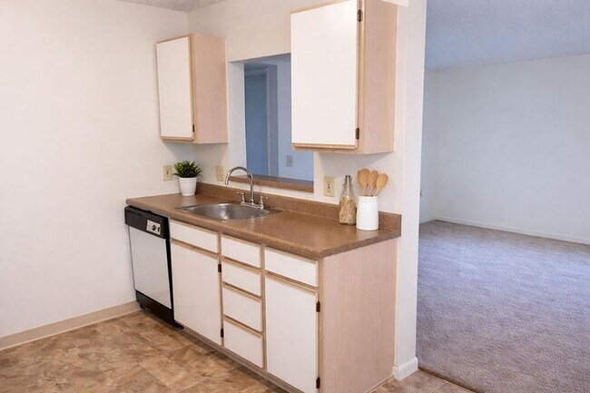 Foto del edificio - TIMBER RIDGE APARTMENTS