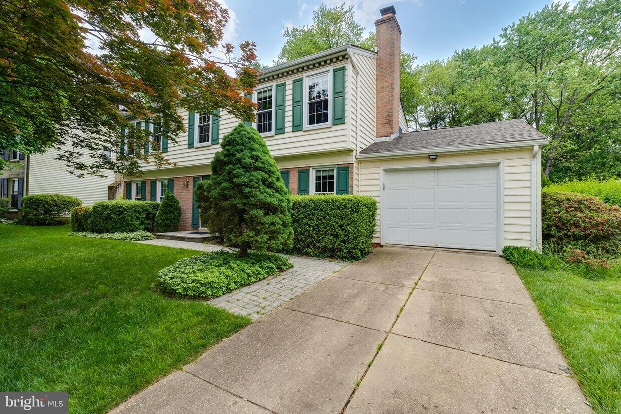 1816 Midlothian Ct, Vienna, VA 22182 House for Rent in Vienna, VA