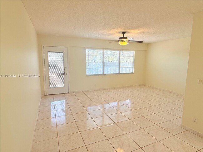 Foto del edificio - 850 SW 133rd Terrace
