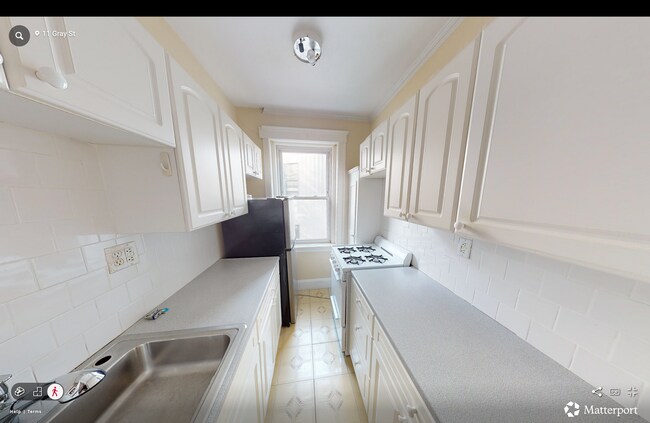 Building Photo - 26 Gray St