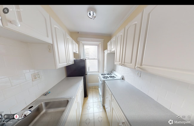 Building Photo - 26 Gray St