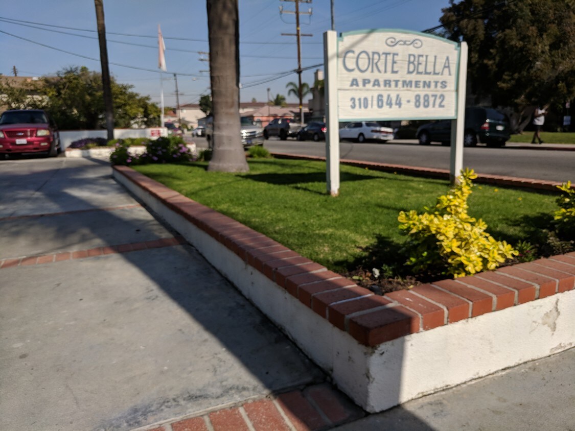 13935 Lemoli Ave, Hawthorne, CA 90250 Apartments