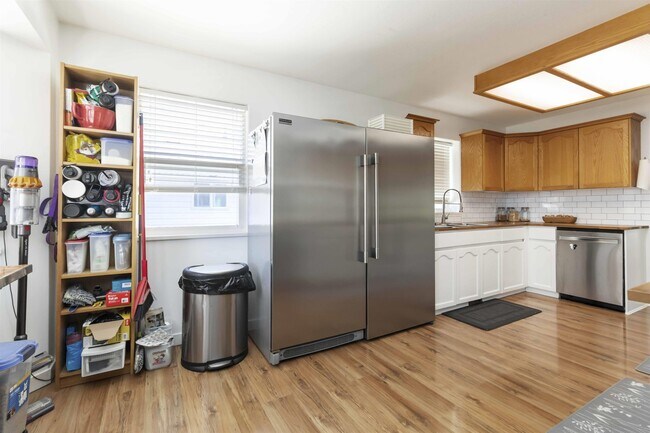 Building Photo - 8181 Kunimoto Ct