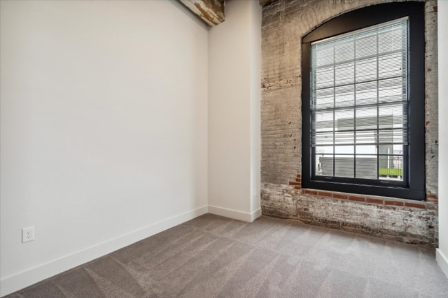 Building Photo - 173 W Berks St