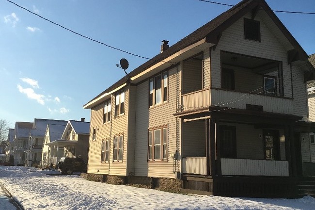 Building Photo - 44 Kenyon Ct