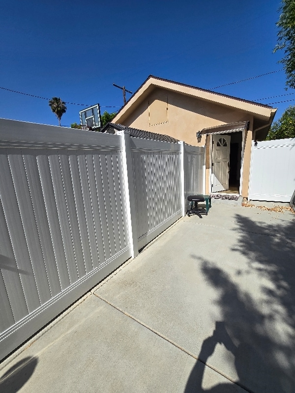 Primary Photo - 5706 Willis Ave