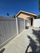 Building Photo - 5706 Willis Ave