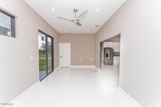 Building Photo - 3900 9th St SW