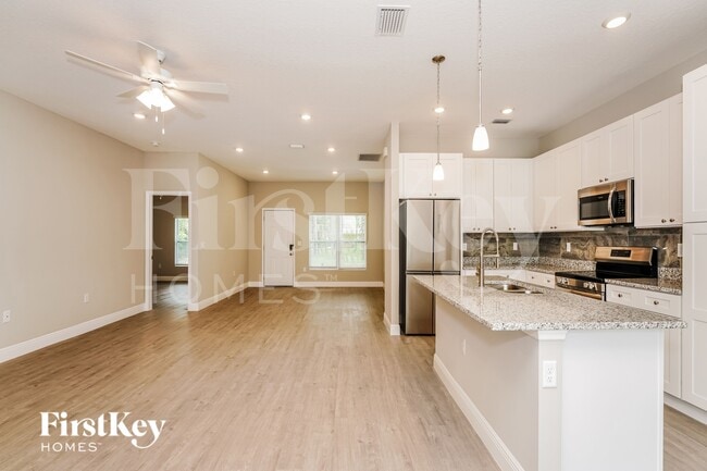 Foto del edificio - 446 Reading St SE