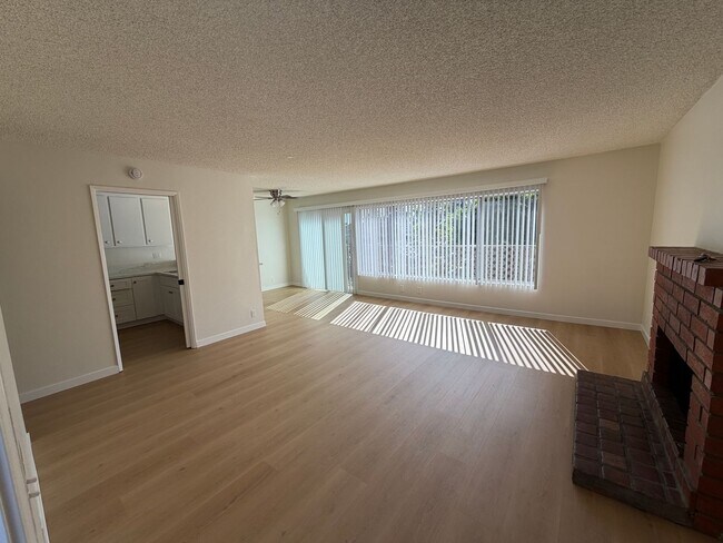 Foto del edificio - 24802 Sherwood Way