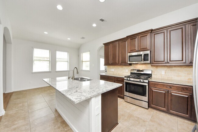 Foto del edificio - 17010 Upper Ridge Ln