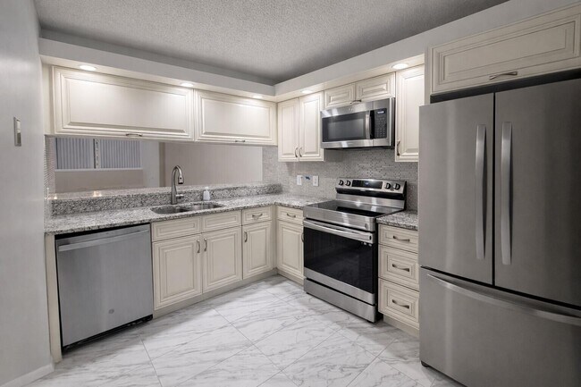 Foto del edificio - 3826 Whitehall Dr