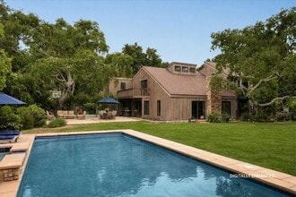 Building Photo - 1539 Miramar Ln