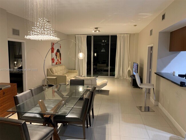 Foto del edificio - 7901 Hispanola Ave