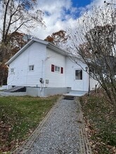 Building Photo - 3 Chestnut Trail