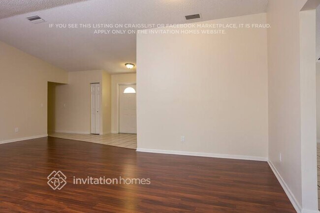 Foto del edificio - 8211 NW 53rd St