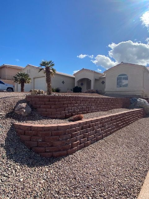 Building Photo - 651 Wayside Dr