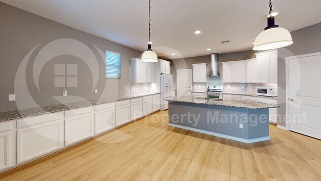 Building Photo - 12295 Old Mill Pl