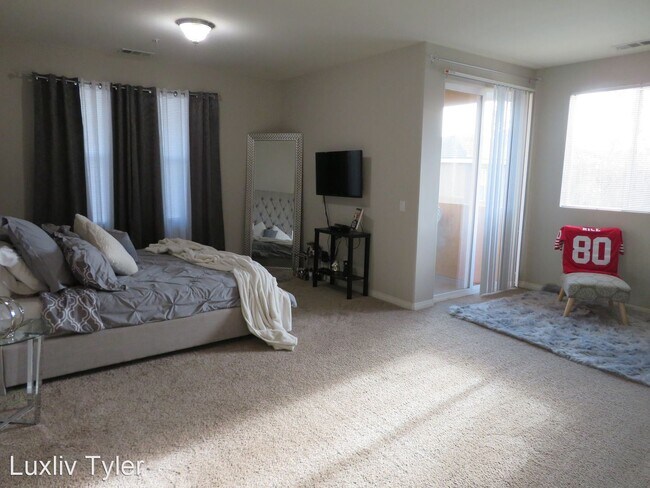 Foto del edificio - 3901 Dawes St