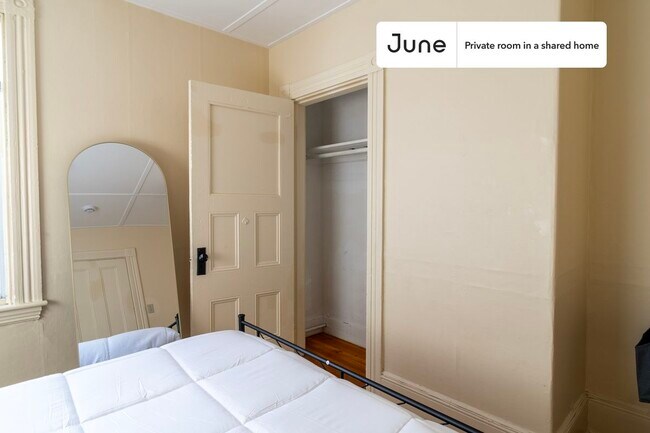 Foto del edificio - Room in Shared 4 bed/1 bath home