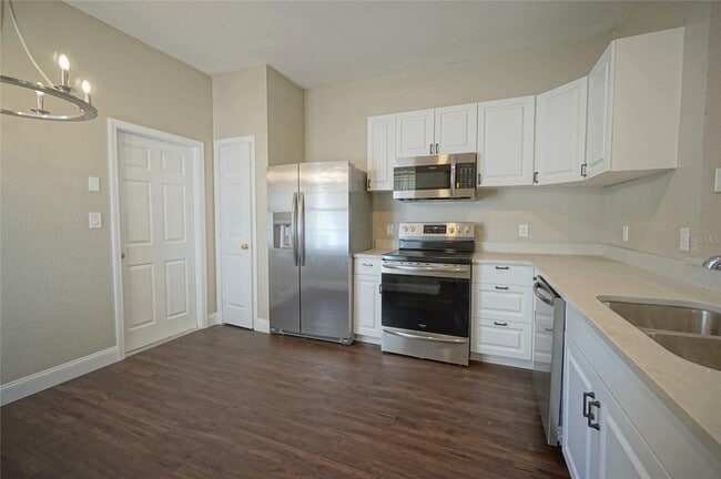 Building Photo - 4146 Bismarck Palm Dr