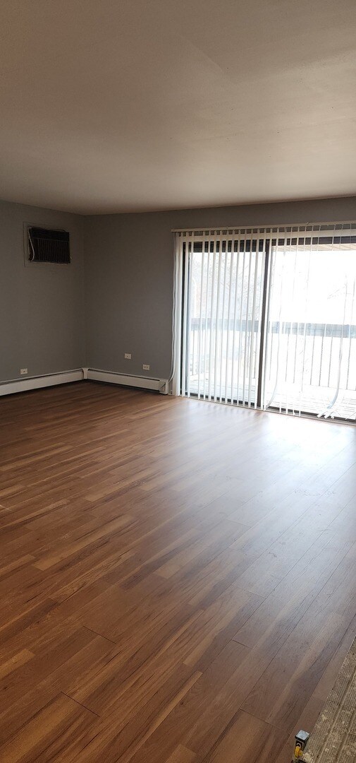 Foto del edificio - 4561 Heartland Dr