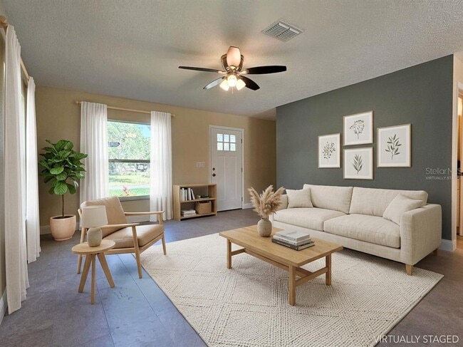 Foto del edificio - 6921 Central Ave