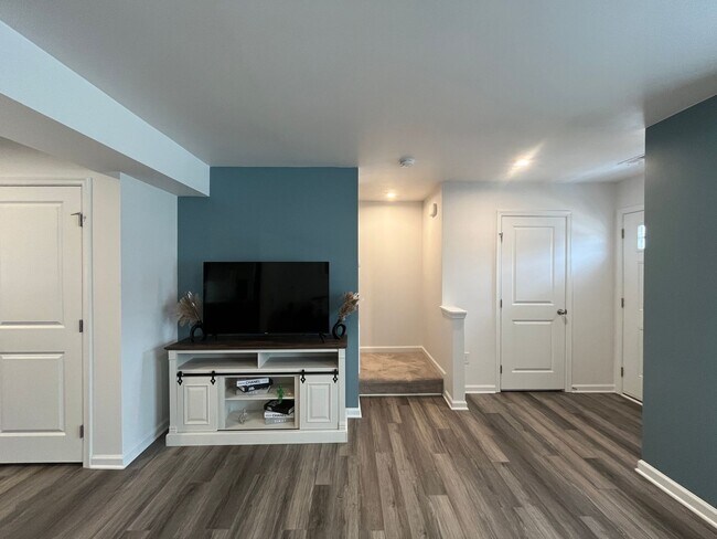 Foto del edificio - Spacious Townhome Located Minutes From Downtown Greenville!