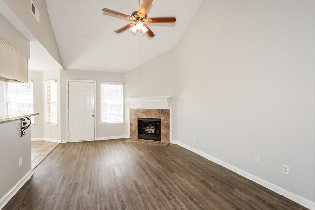 Foto del edificio - 1651 Thomas St