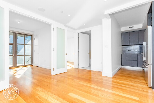 Foto del edificio - 1040 Dean St