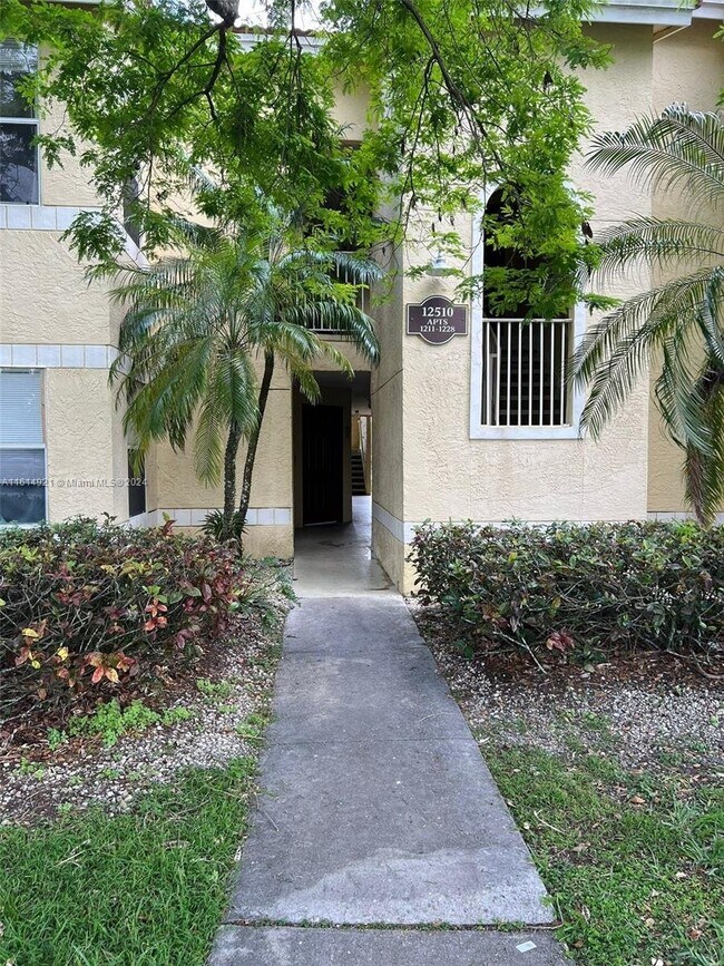 Foto del edificio - 12510 Vista Isles Dr