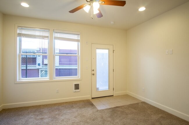 Building Photo - Contemporary Studio in the Heart of the Ea...