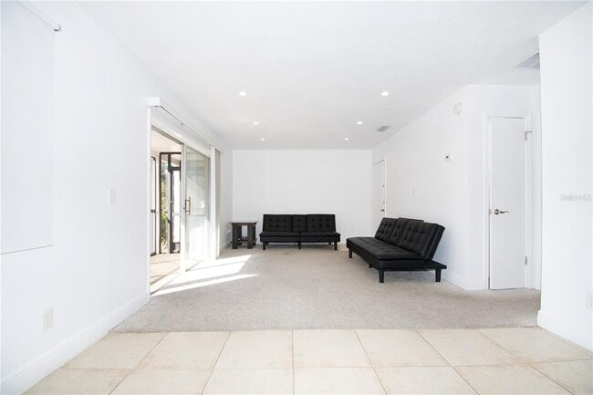 Building Photo - 13830 Orange Sunset Dr