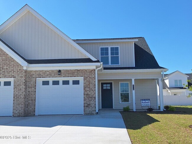 Foto del edificio - 641 Abigail Taylor Dr