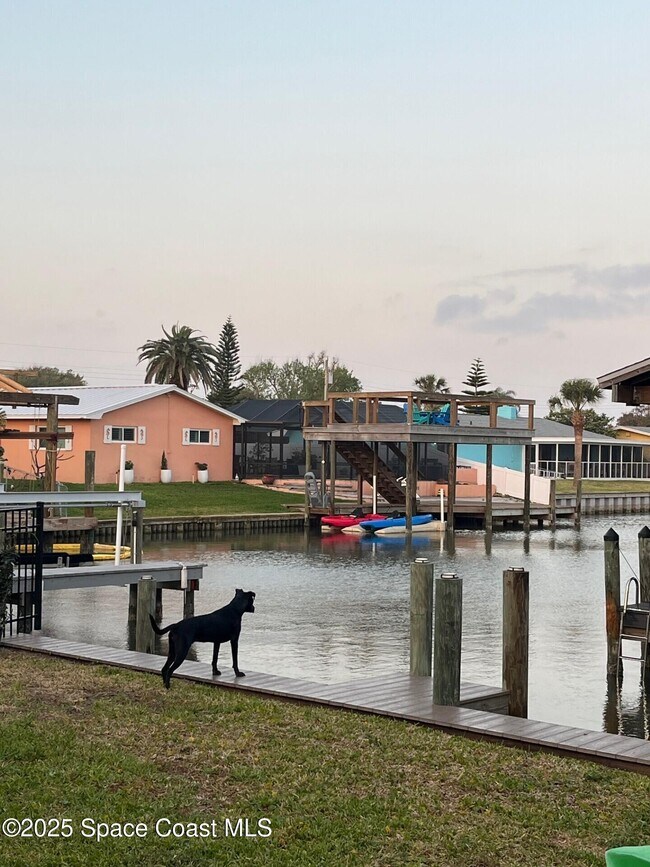 Foto del edificio - 307 Brightwaters Dr