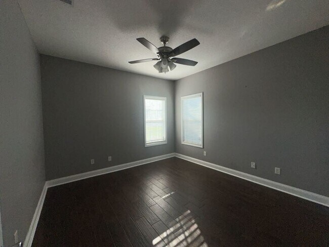 Foto del edificio - 2910 Buckeye Dr