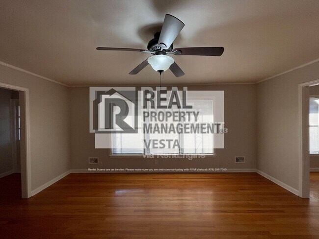 Foto del edificio - 7162 Everett Dr