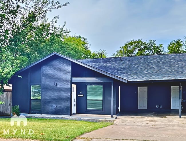 Building Photo - 1603 Rutland Dr