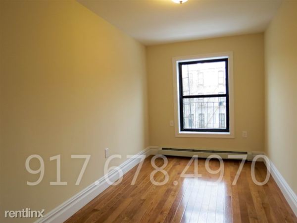 Building Photo - 553 Putnam Ave