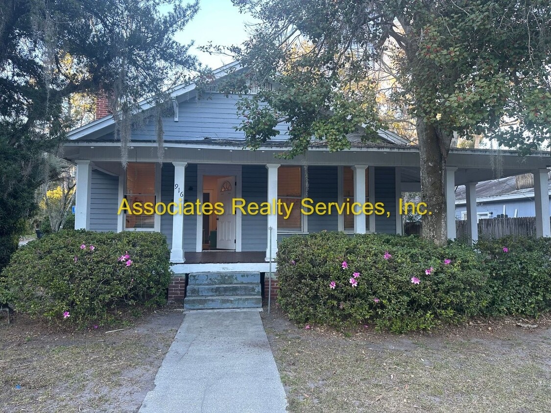 Primary Photo - Totally Remodeled Vintage Home - FULLY FUR...