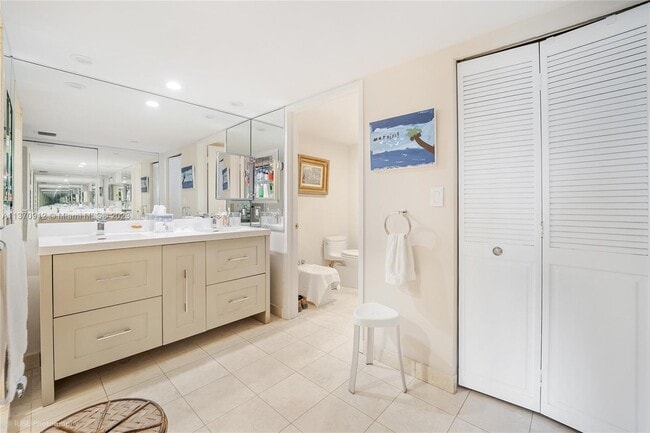 Building Photo - 151 Crandon Blvd