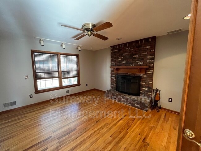 Foto del edificio - 513 Glenmere Ave