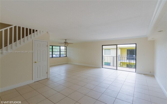 Building Photo - 10405 N Kendall Dr