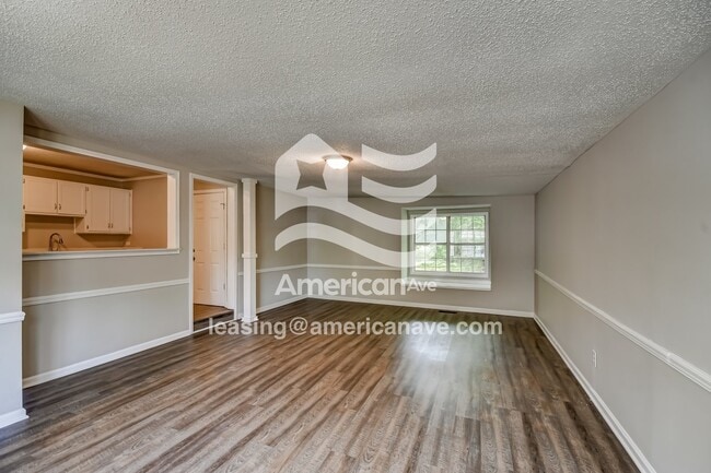 Building Photo - 1615 17th Ave E