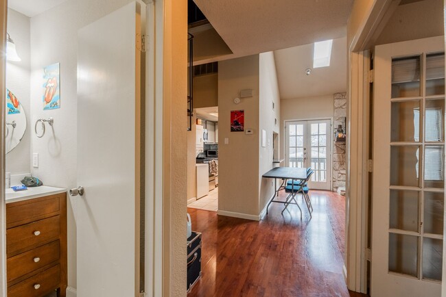 Building Photo - Pecan Walk #305