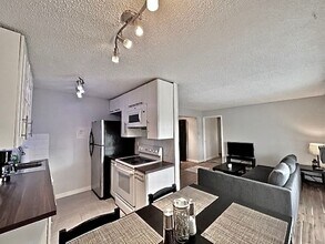 Building Photo - 5030 El Camino Dr