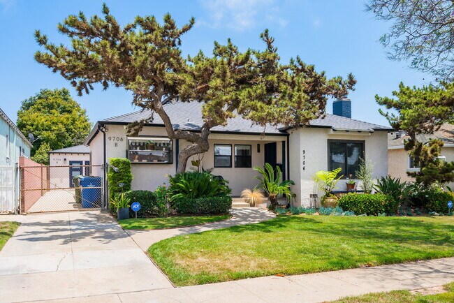 Building Photo - 9706 S 6th Ave