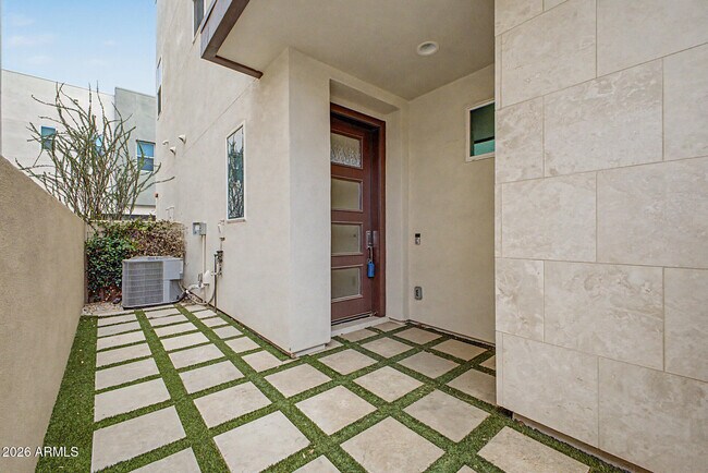 Foto del edificio - 9001 E San Victor Dr